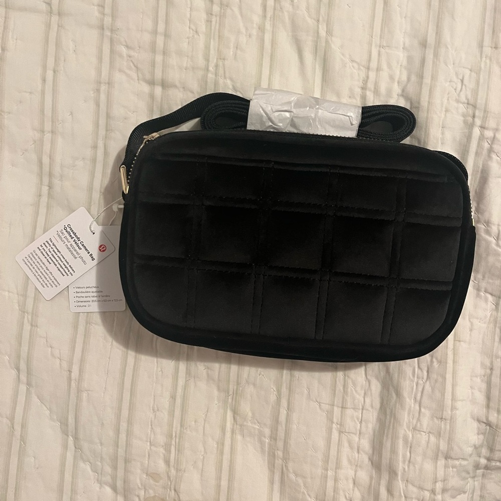 lululemon athletica Black Quilted Crossbody Bag - Picture 2 of 6